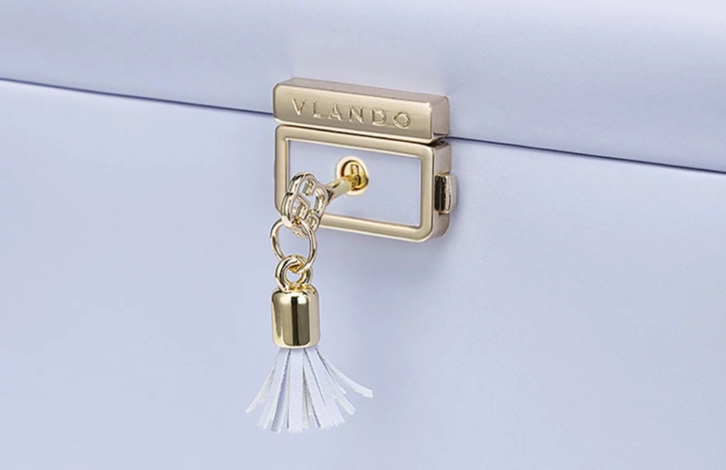 Vegan leather jewelry box with lock and velvet lining Oh Precious